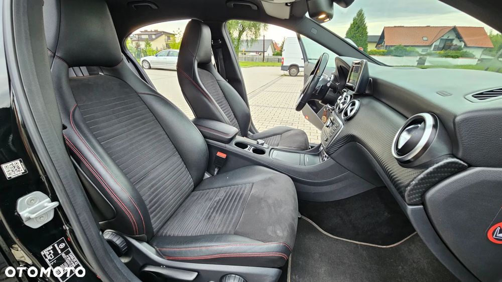 Mercedes-Benz Klasa A 200 7G-DCT AMG Line - 13