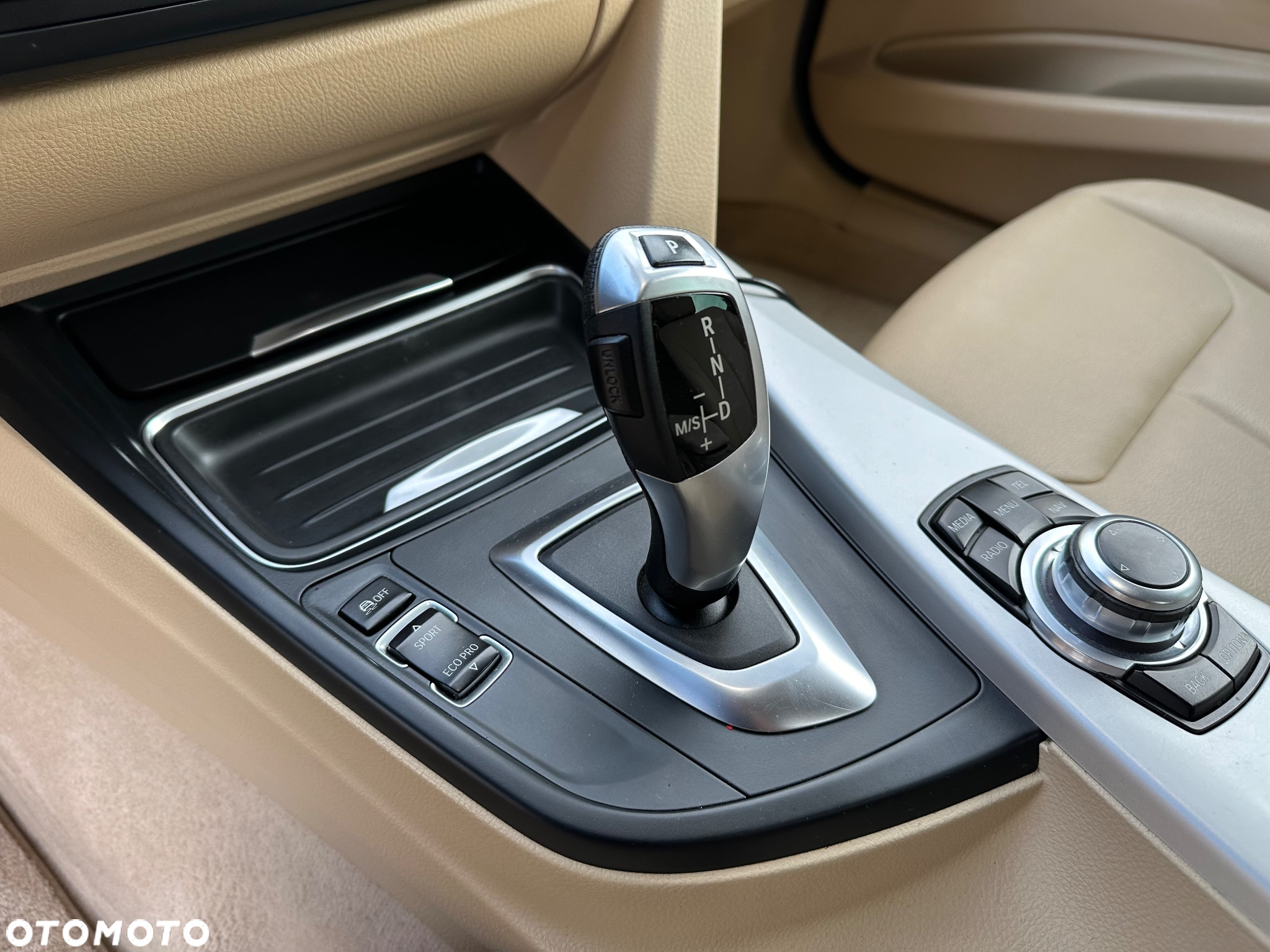 BMW Seria 3 320d Efficient Dynamics Luxury Line - 19