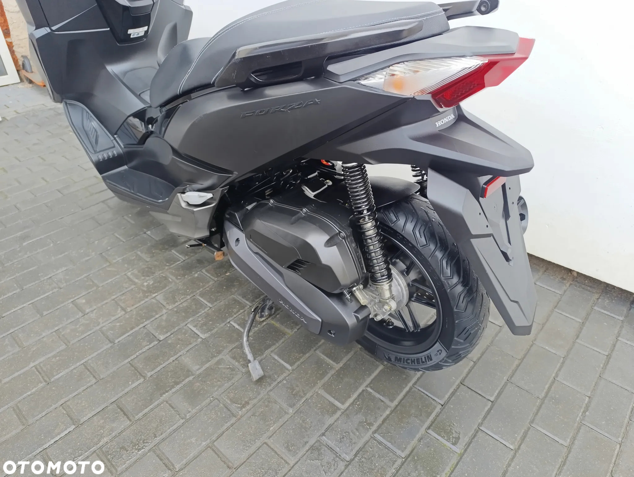 Honda NSS - 17