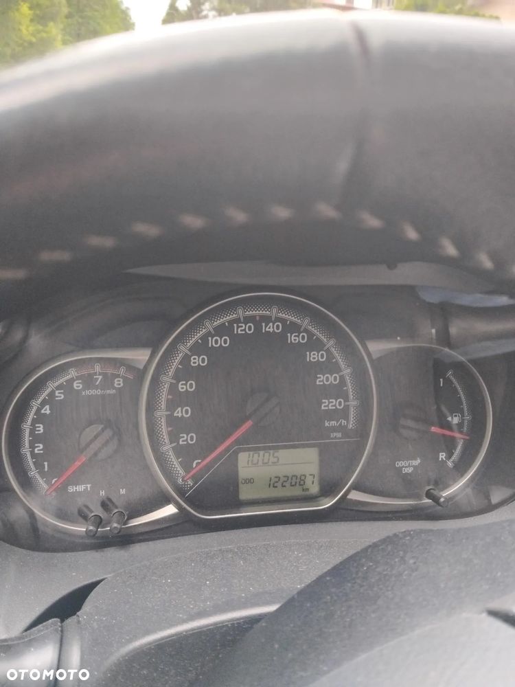 Toyota Yaris 1.33 Active EU6 - 4