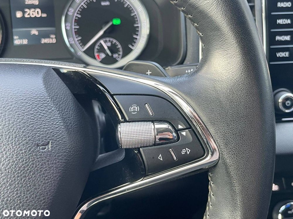 Skoda Karoq 1.5 TSI ACT 4x2 Ambition DSG - 10