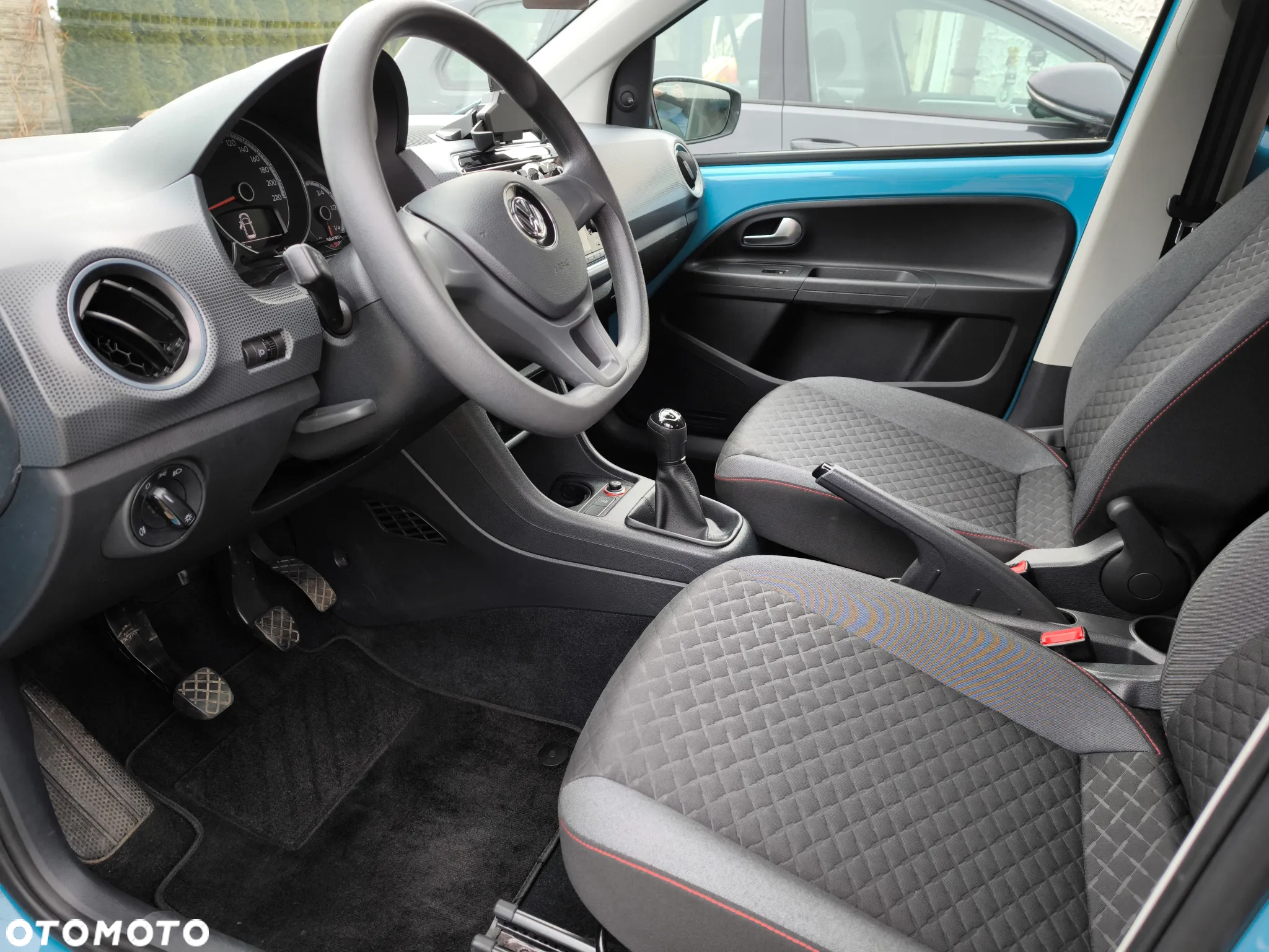 Volkswagen up! - 30