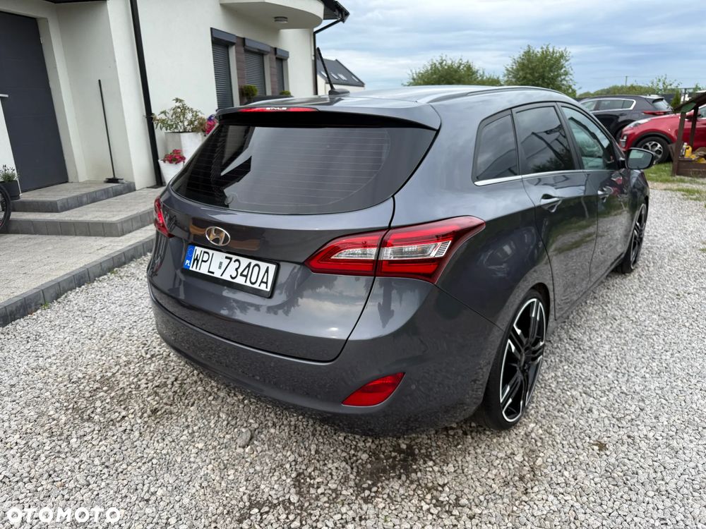 Hyundai i30 1.6 CRDi Premium - 16