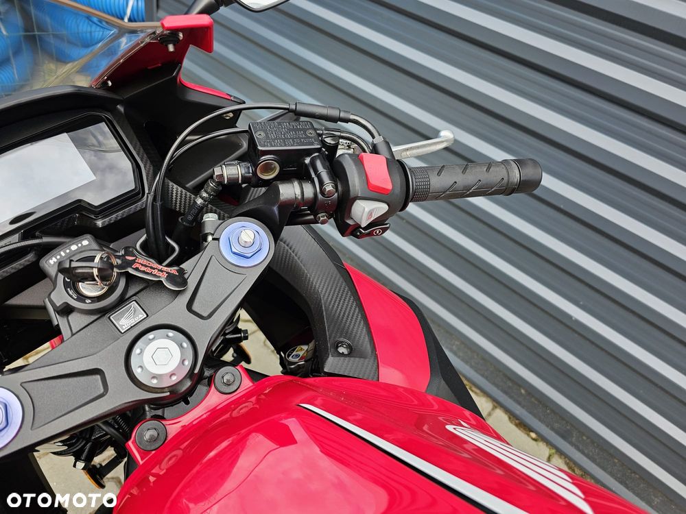 Honda CBR - 17