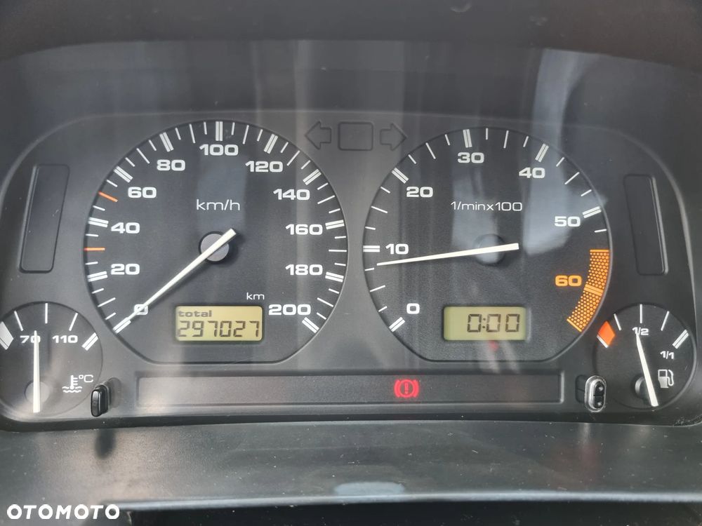 Volkswagen Polo - 8