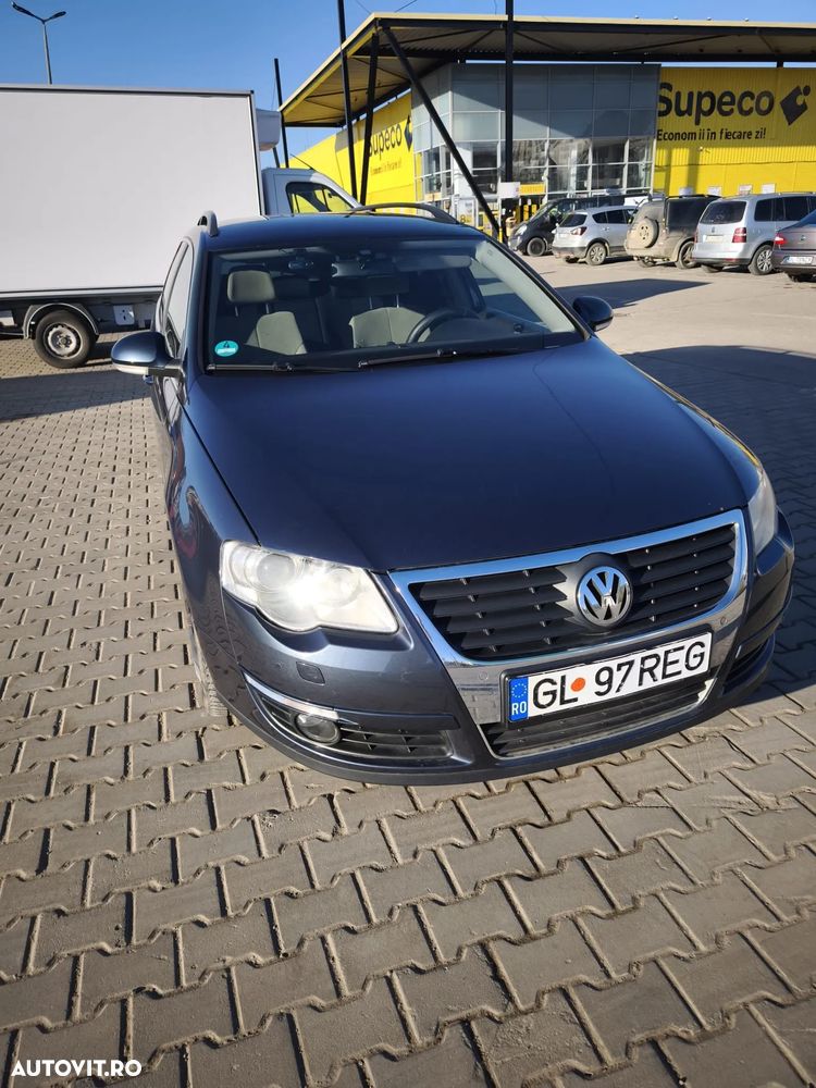 Volkswagen Passat - 4