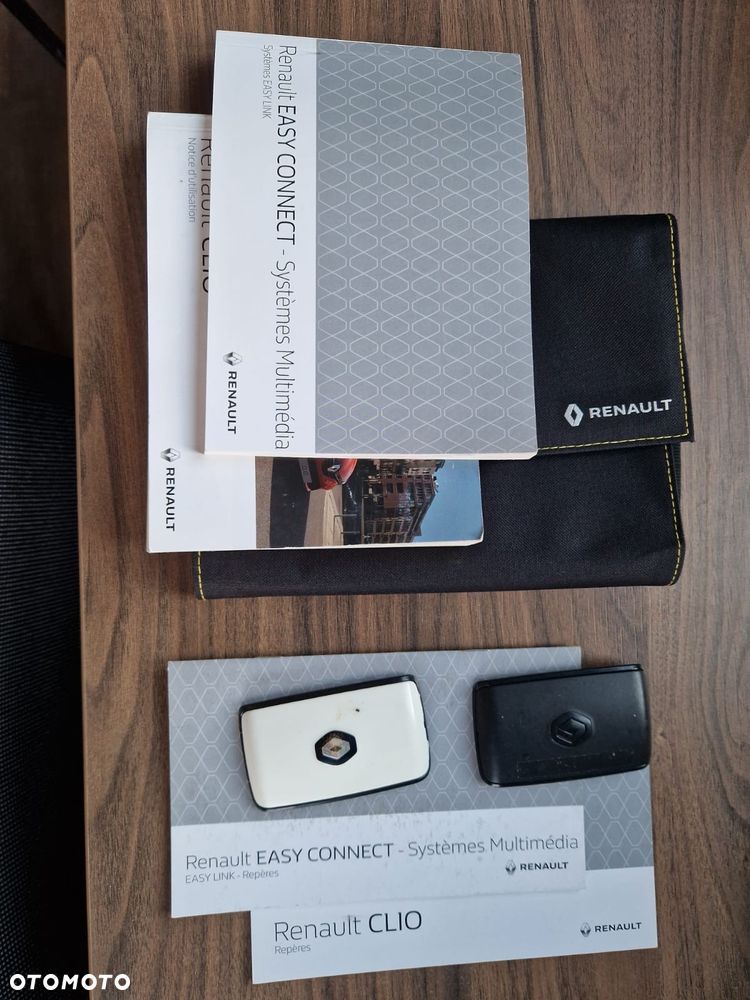 Renault Clio TCe 100 BUSINESS EDITION - 21