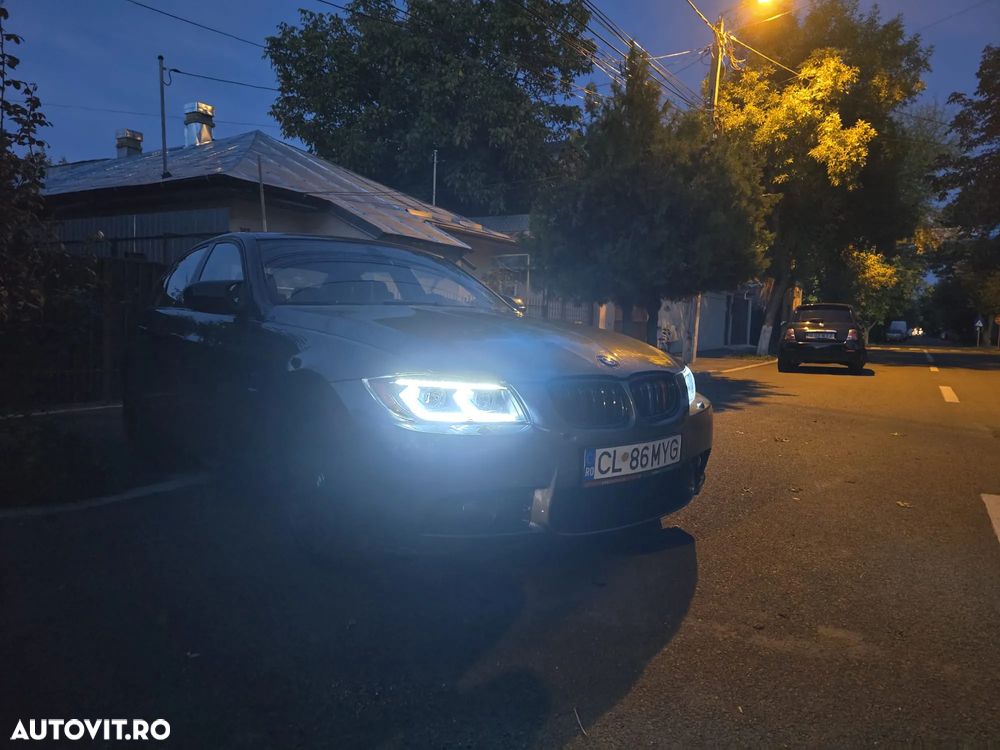 BMW Seria 3 320d DPF Efficient Dynamics Edition - 12