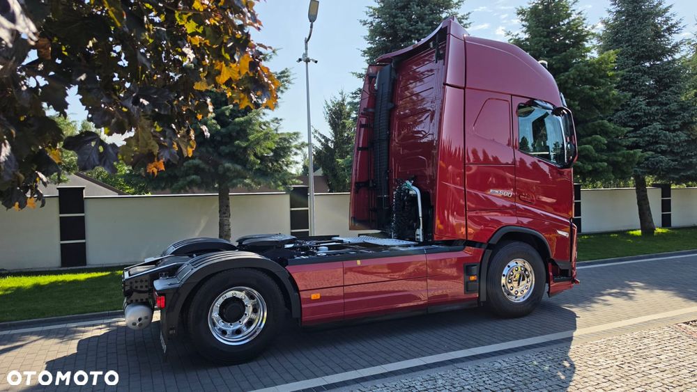 Volvo ///FH///500///2023/// GLOBETROTTER///XXL///HYDRAULIKA/// KLIMATYZACJA POSTOJOWA///ALUMINIOWE FELGI///ZABUDOWY MIĘDZYOSIOWE///FULL LED///VIRTUAL COCPIT///TV///WAGA/// STAN BARDZO DOBRY - 6
