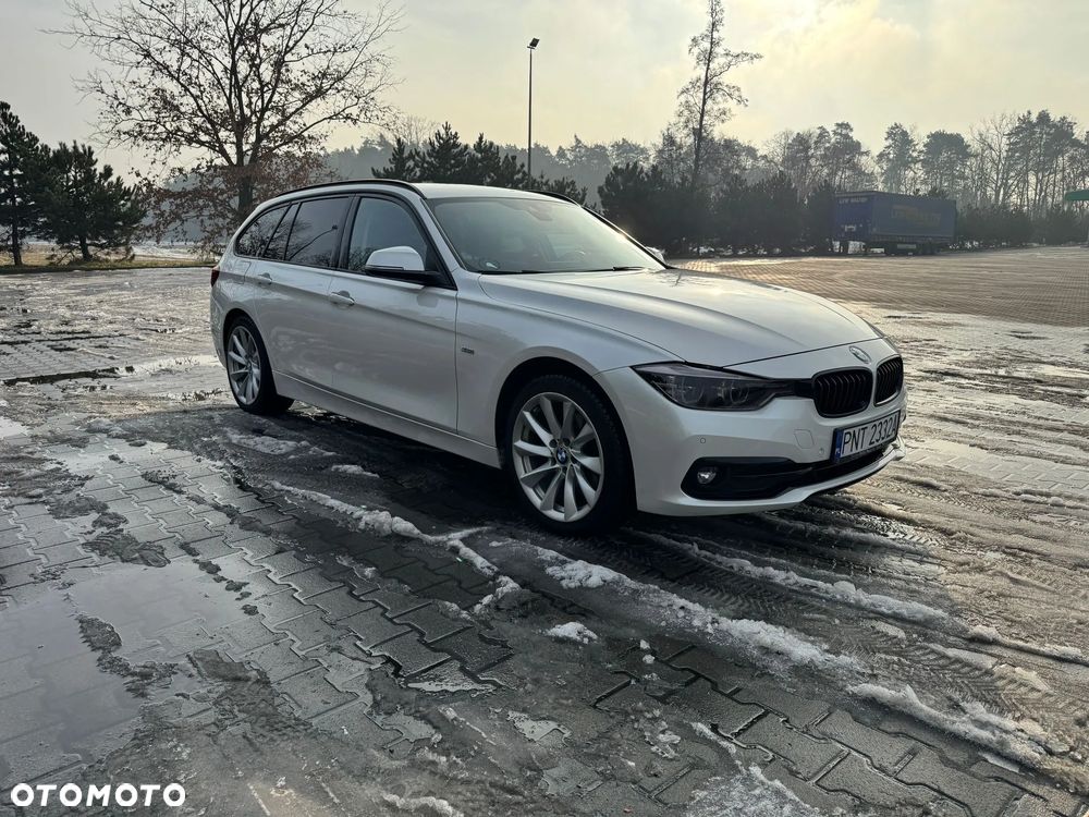 BMW Seria 3 320d Sport Line - 10