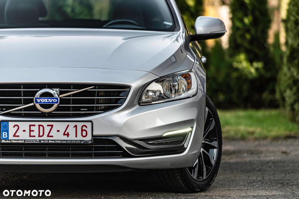 Volvo V60 D2 Geartronic Momentum - 11