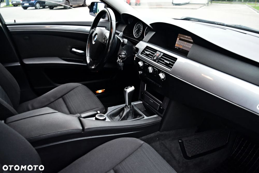 BMW Seria 5 520d Touring - 18
