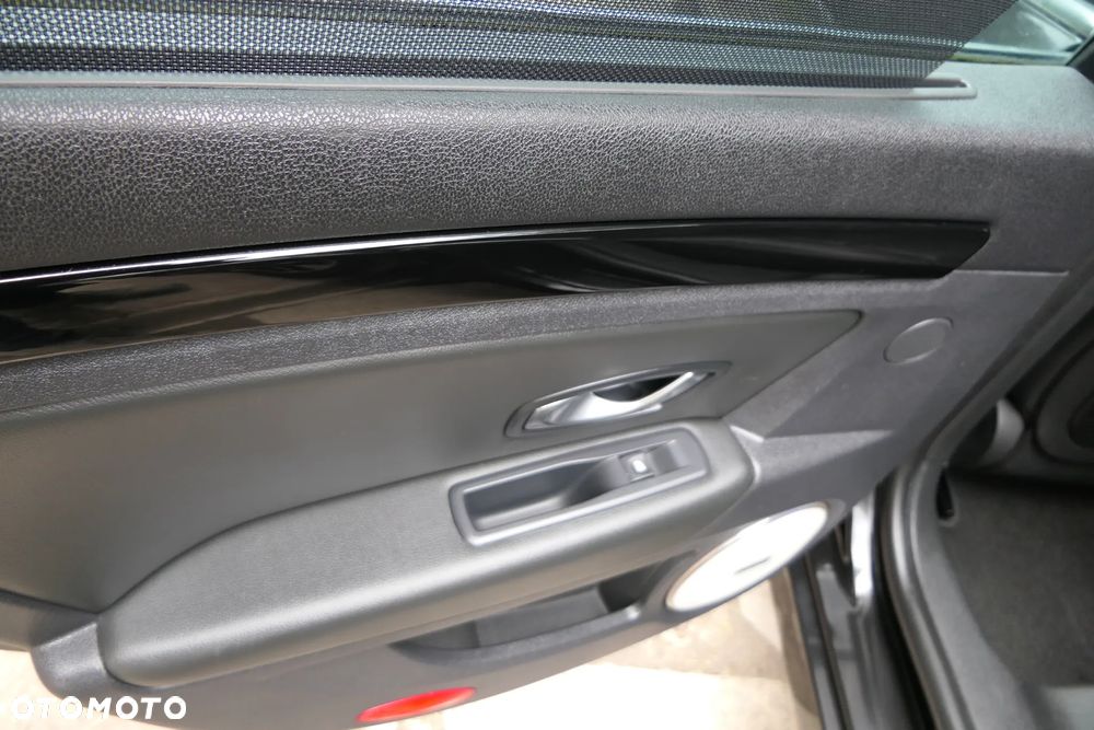 Renault Laguna dCi 150 FAP Bose - 29