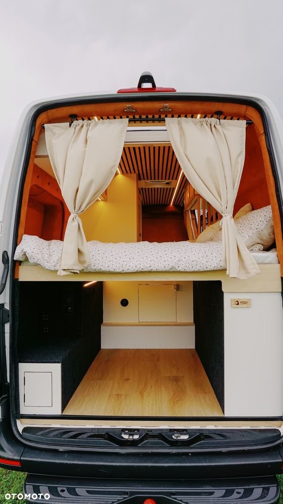 Mercedes-Benz Sprinter 907.235 - 6