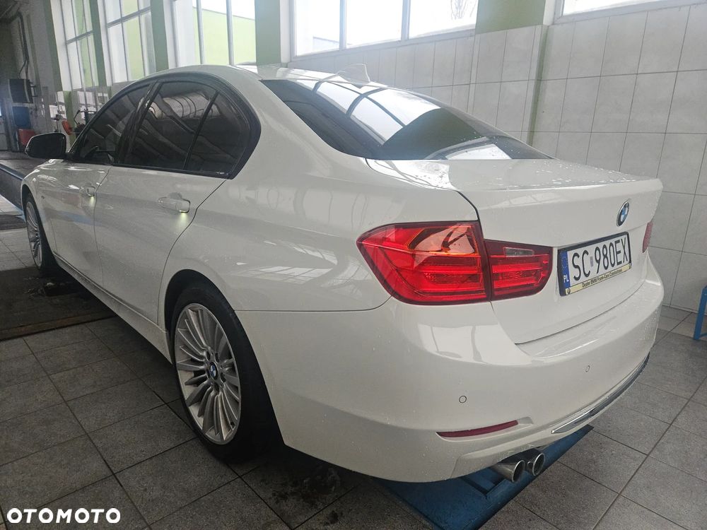 BMW Seria 3 330d Blue Performance Luxury Line - 3