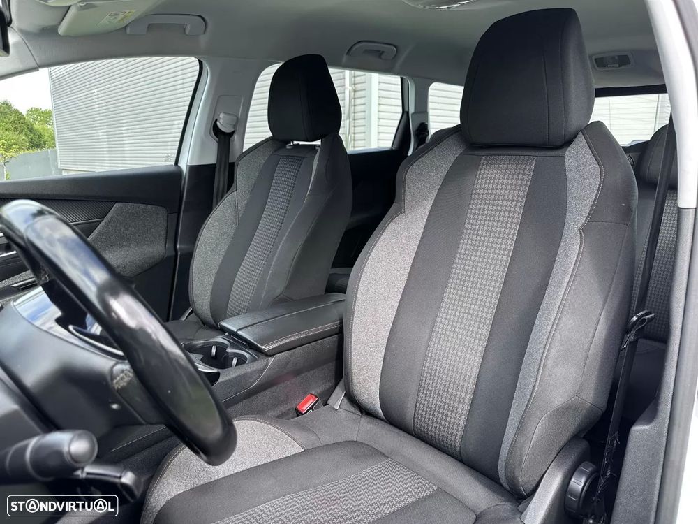 Peugeot 5008 1.2 PureTech Allure Pack - 30