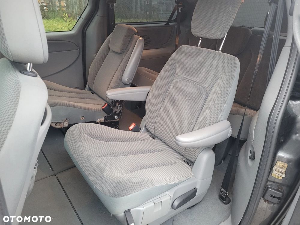Chrysler Grand Voyager 2.8 CRD SE S&G - 11