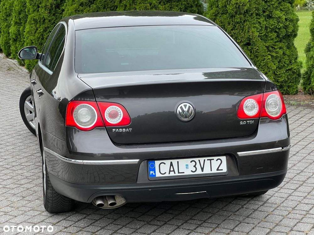 Volkswagen Passat 2.0 TDI Highline - 7