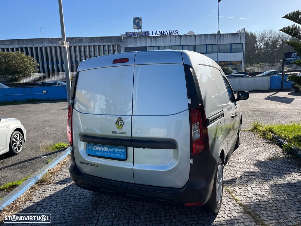 Renault Express 1.5 Blue dCi - 11