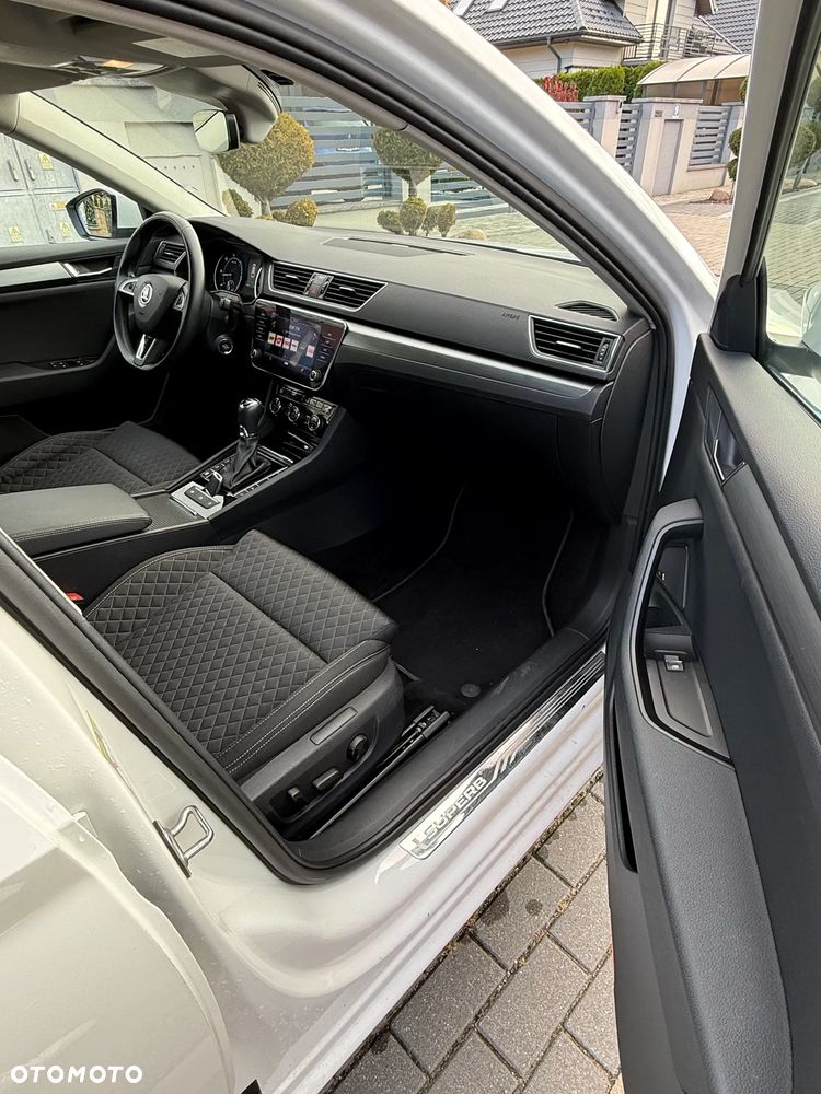 Skoda Superb 2.0 TDI Ambition DSG - 11