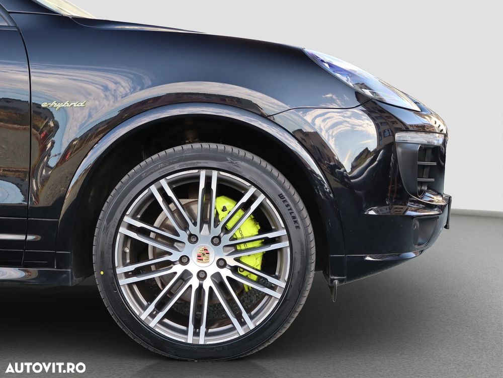 Porsche Cayenne Hybrid 3.0 L S E - 9