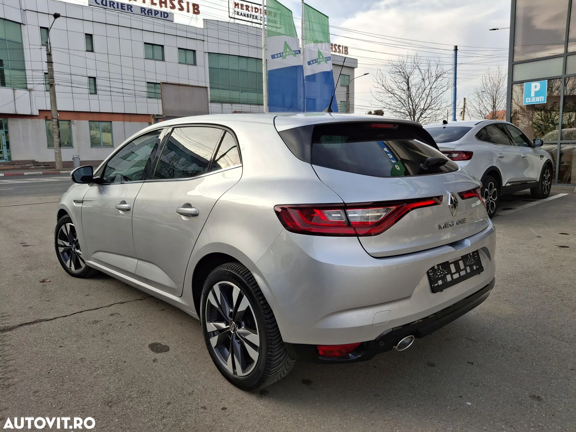 Renault Megane TCe 140 GPF EDC INTENS - 6