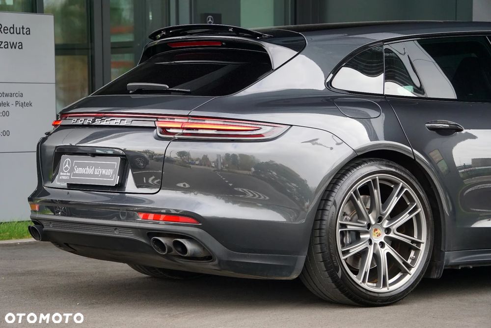 Porsche Panamera 4 Sport Turismo - 14