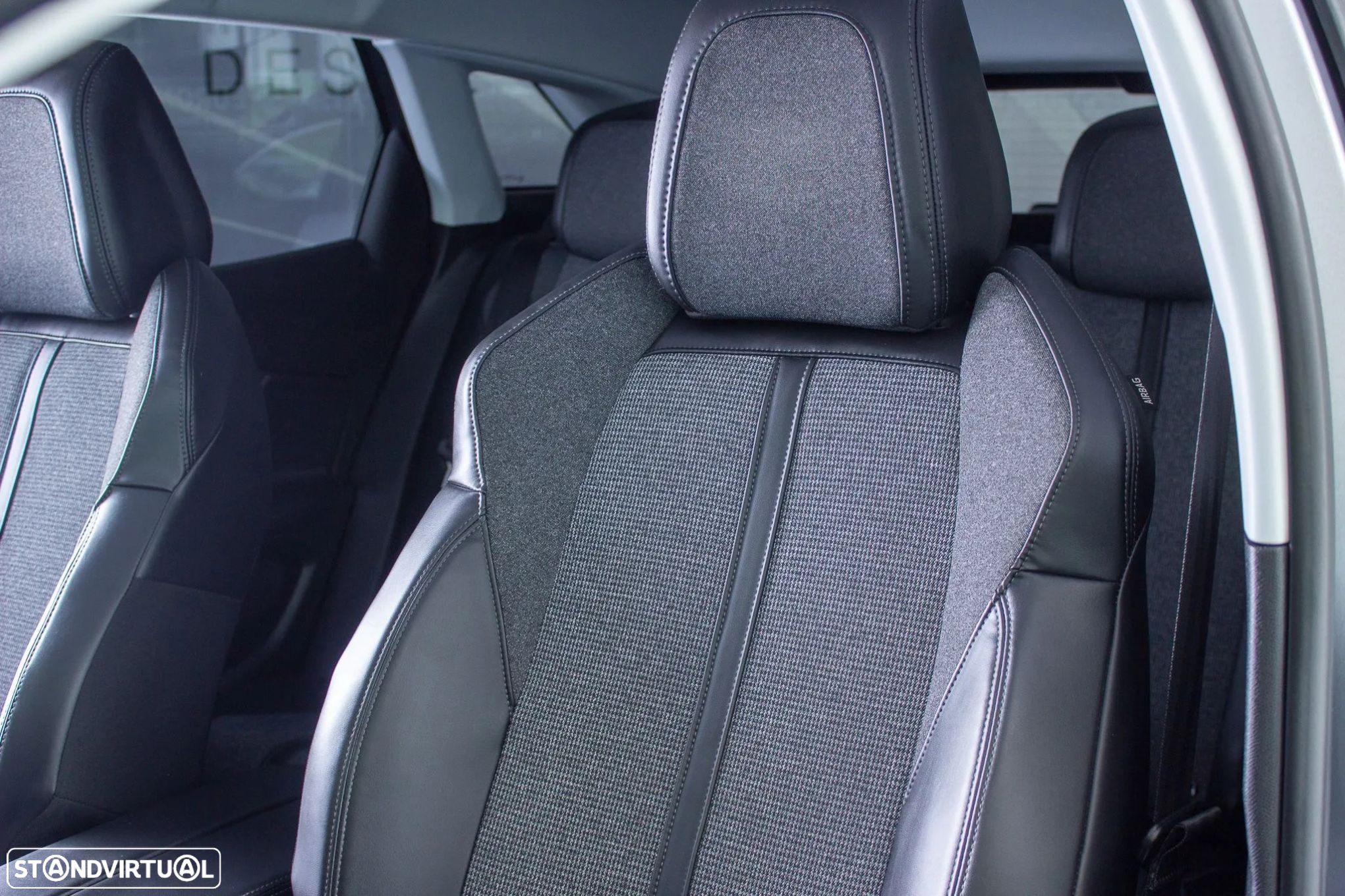 Peugeot 3008 1.2 PureTech Allure EAT8 - 17
