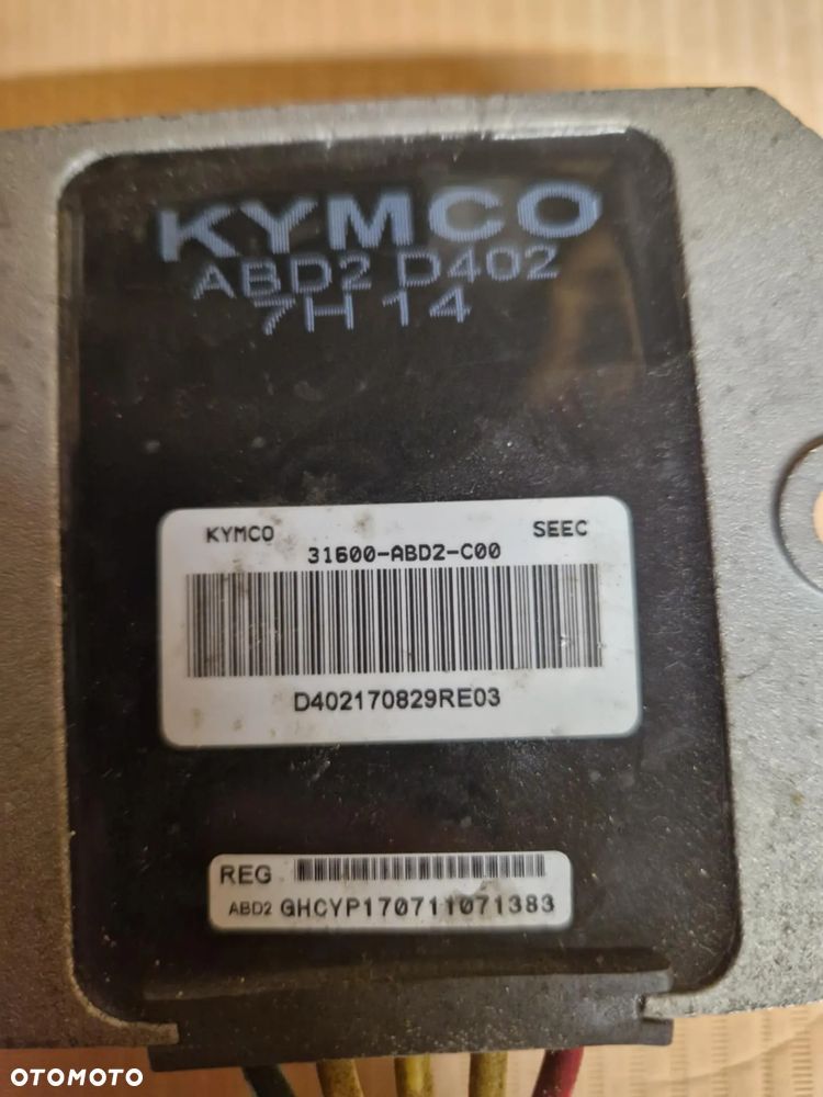 Koła plastiki hamulce Kymco xtown 300i 2019 - 14