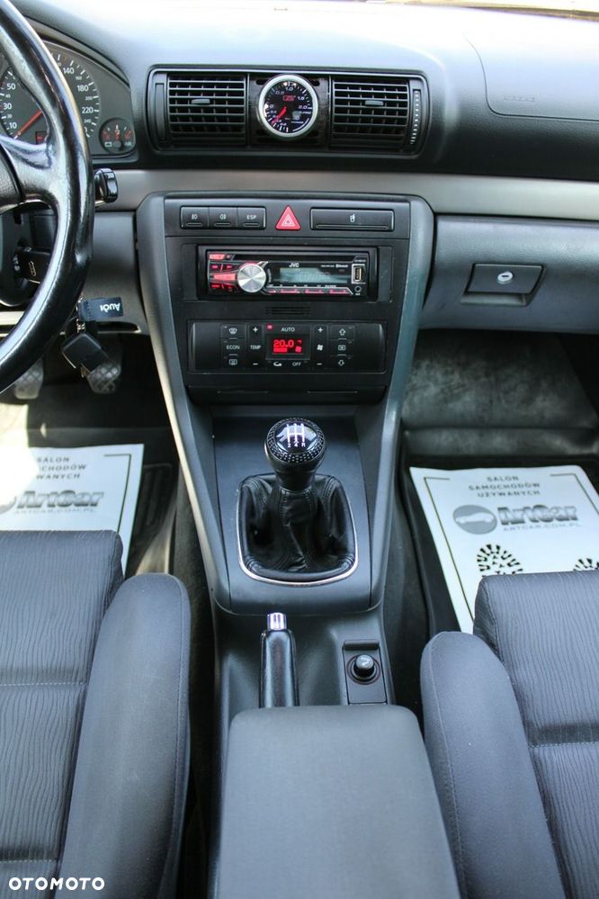 Audi A4 Limousine 1.8T - 27