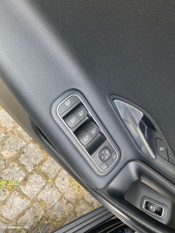 Mercedes-Benz A 250 e 8G-DCT Edition 2021 — fotografia 28