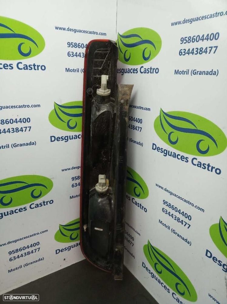 FAROLIM TRASEIRO DIREITO FORD FOCUS II SEDAN 2006 - - 4