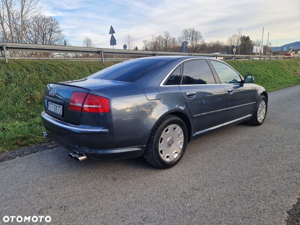 Audi A8 - 8
