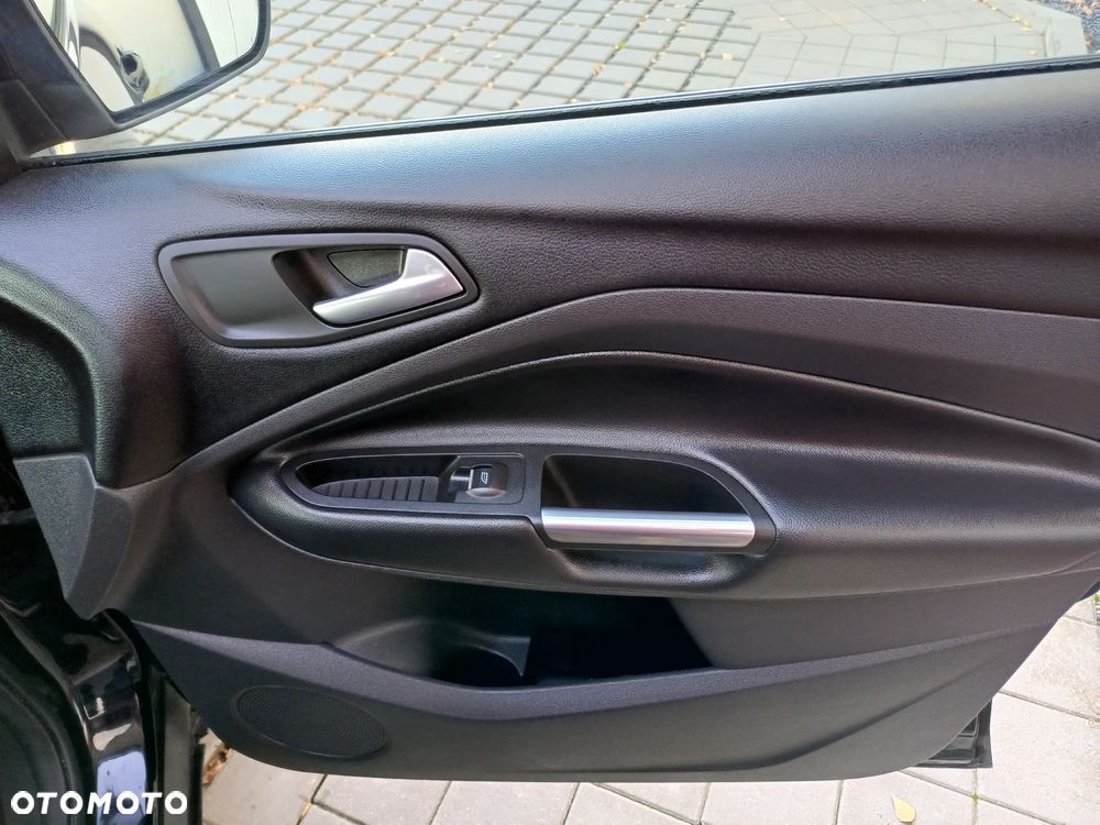 Ford Kuga 1.5 EcoBoost 2x4 Titanium - 20