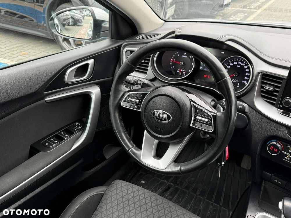 Kia Ceed - 22