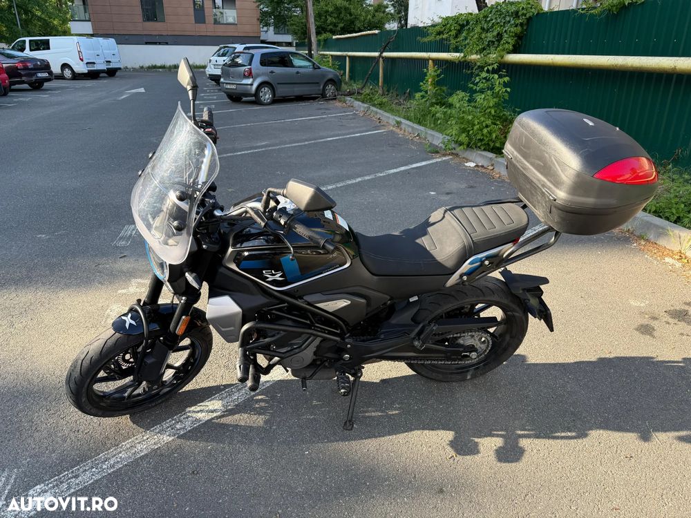 CF Moto 300 CL-X - 12