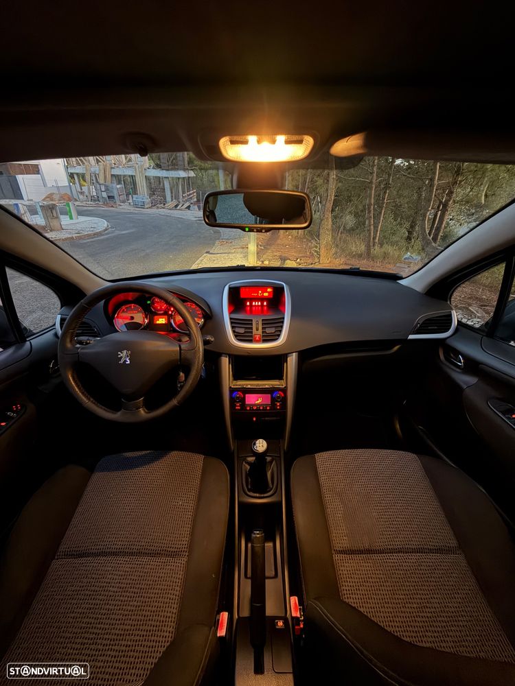 Peugeot 207 SW 1.6 HDi Premium - 13