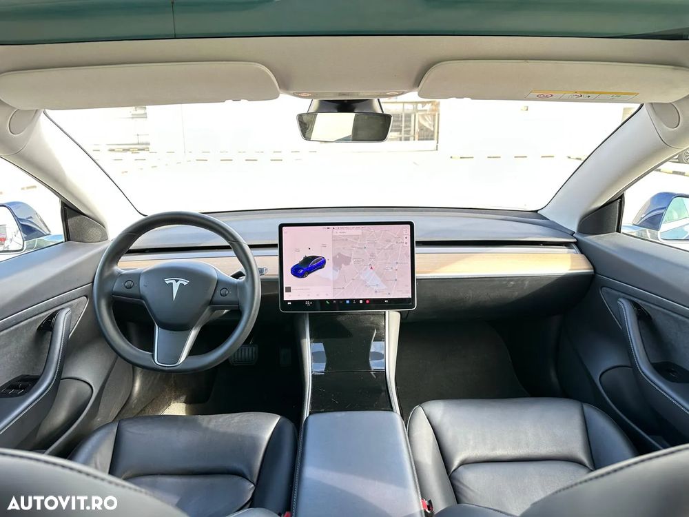 Tesla Model 3 - 5