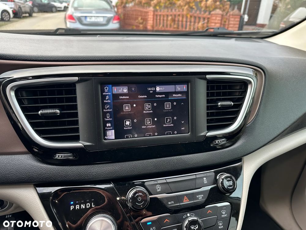 Chrysler Pacifica - 13