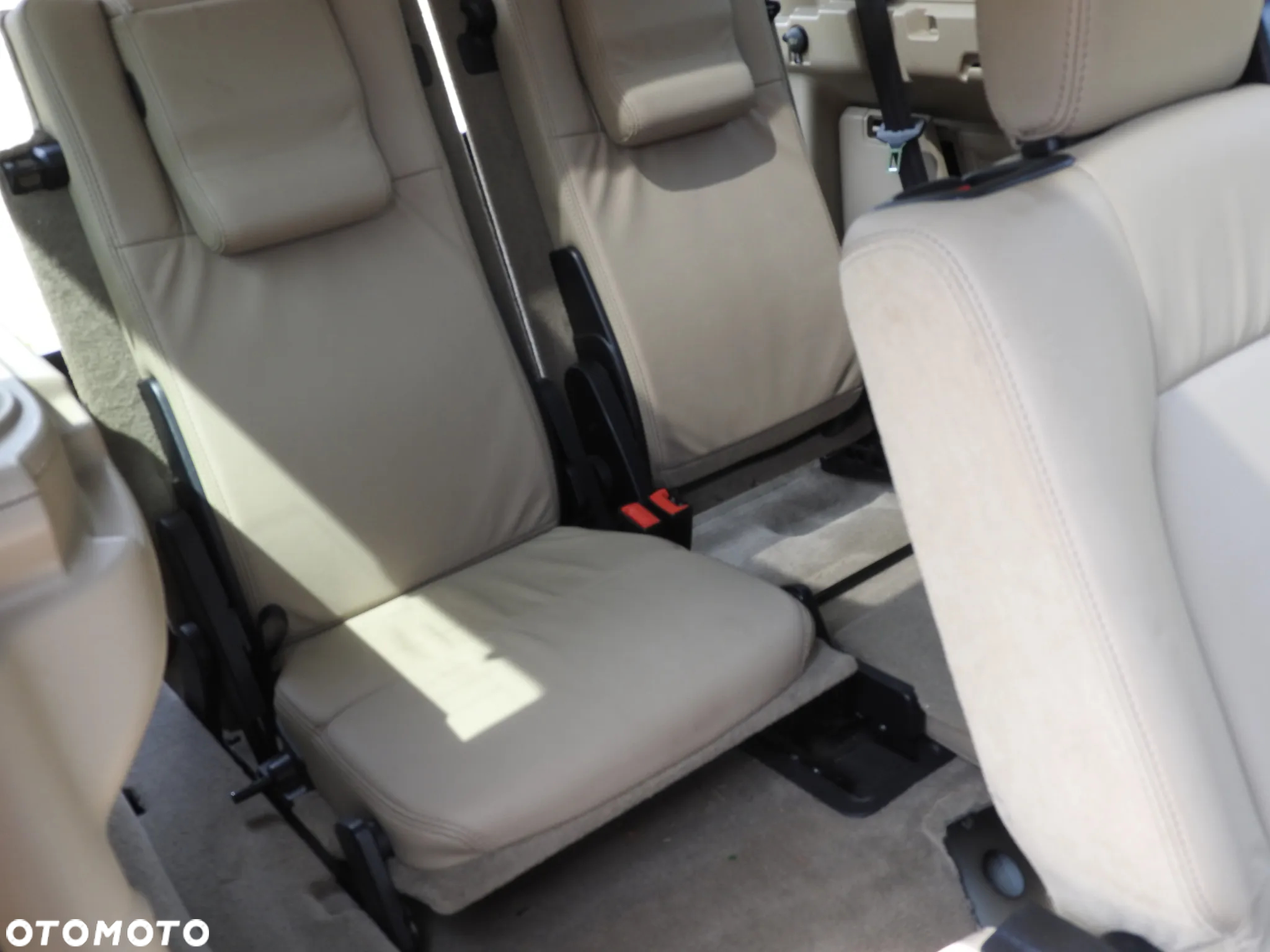Land Rover Discovery IV 3.0D V6 HSE - 7