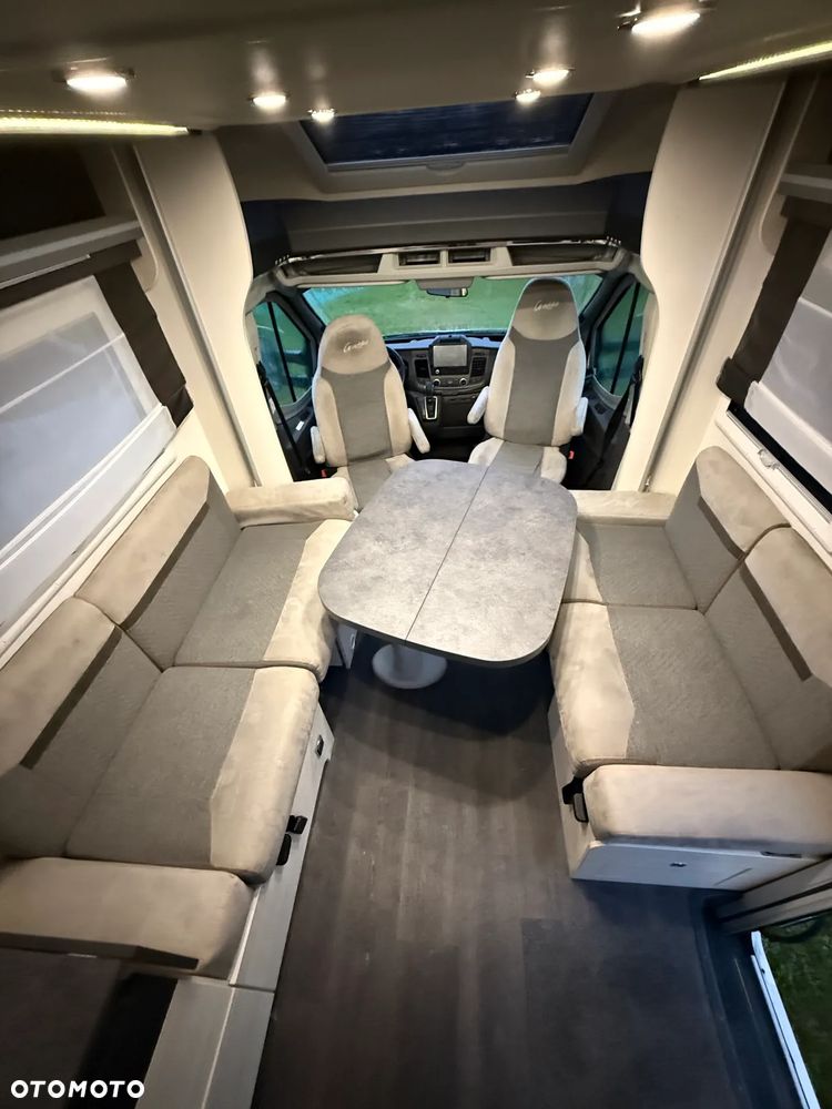 Ford CHALLENGER 380 - 15