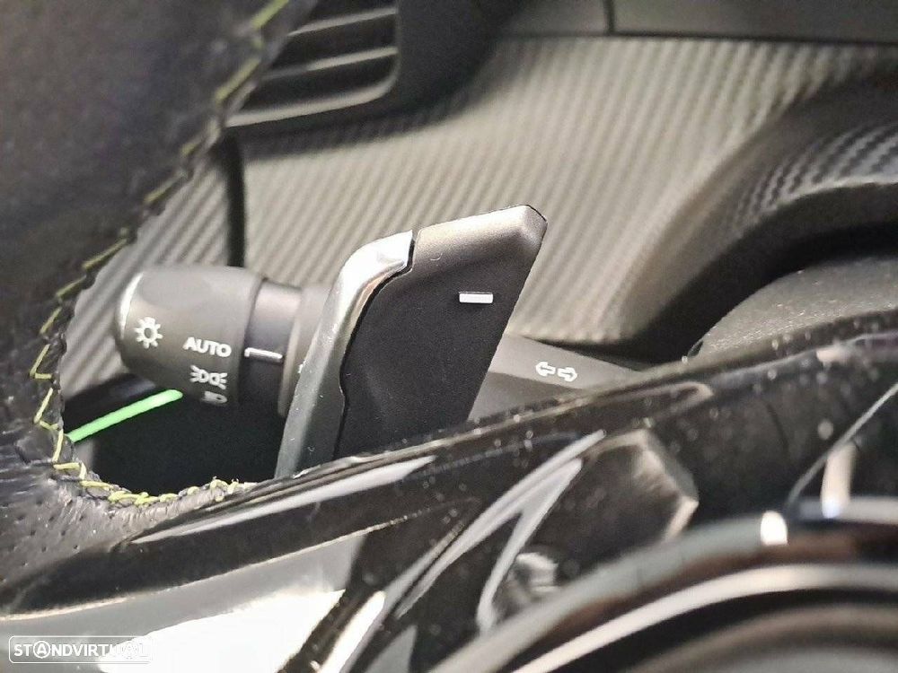 Peugeot 2008 1.2 PureTech GT Line EAT8 - 14