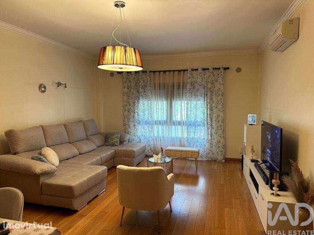 Apartamento T3 em Odivelas de 113,00 m2 - Grande imagem: 2/23