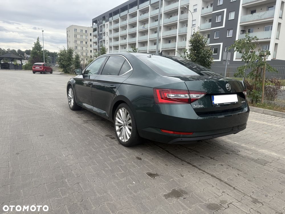 Skoda Superb 2.0 TDI L&K - 3