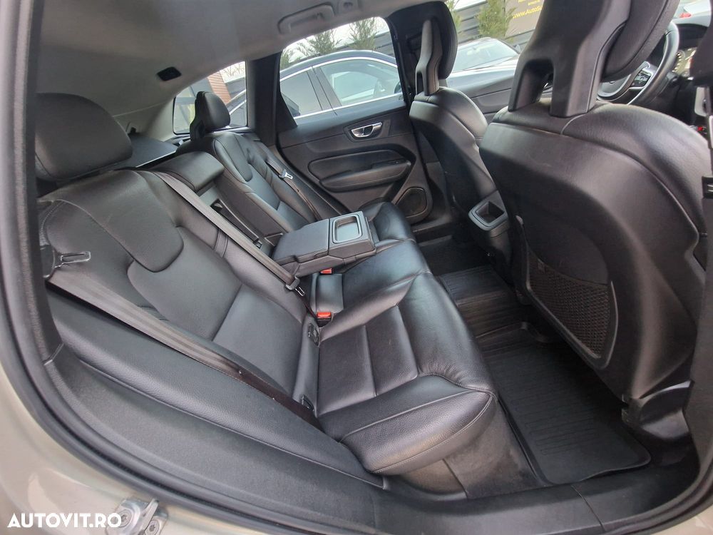 Volvo XC 60 D4 AWD Geartronic Inscription - 14
