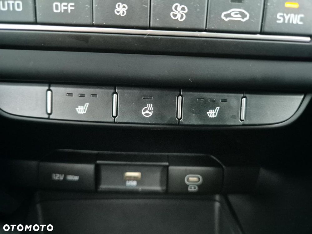 Kia Ceed 1.5 T-GDI M - 23