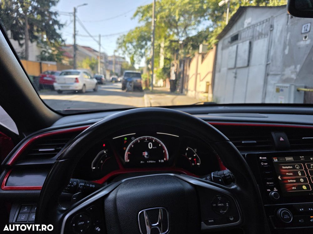 Honda Civic 1.5 VTEC Turbo CVT Sport Plus - 9