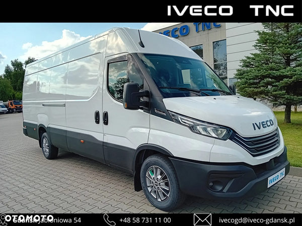 Iveco 35S18HA8 V 3.0 Diesel Hi-Matic Furgon L4H2 2025