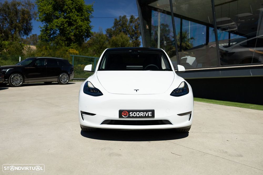 Tesla Model Y Long Range Dual Motor AWD - 4