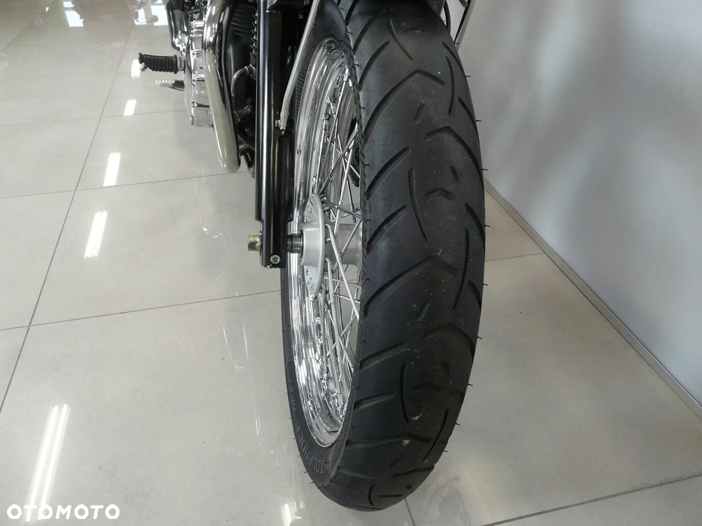 Triumph Bonneville - 21